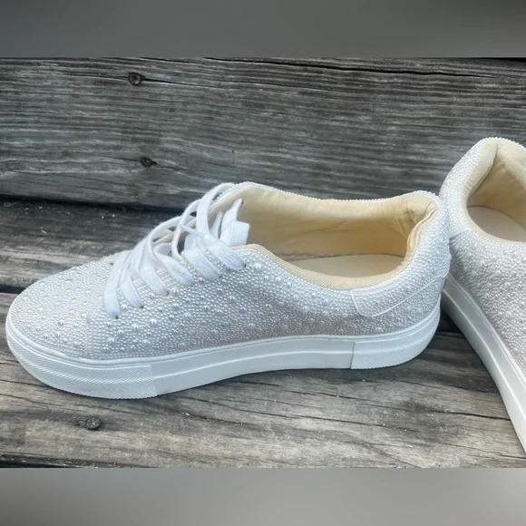 BETSEY JOHNSON WHITE IVORY SPARKLY WOMENS 8.5 M SIDNY SNEAKERS - Picture 12 of 13